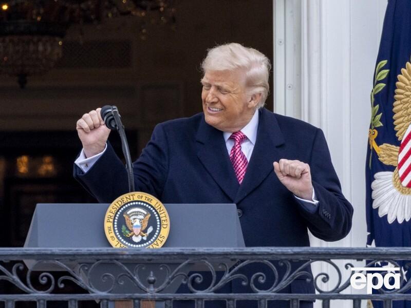 Трамп заявив, що Ормузька протока "відкриється сама собою"