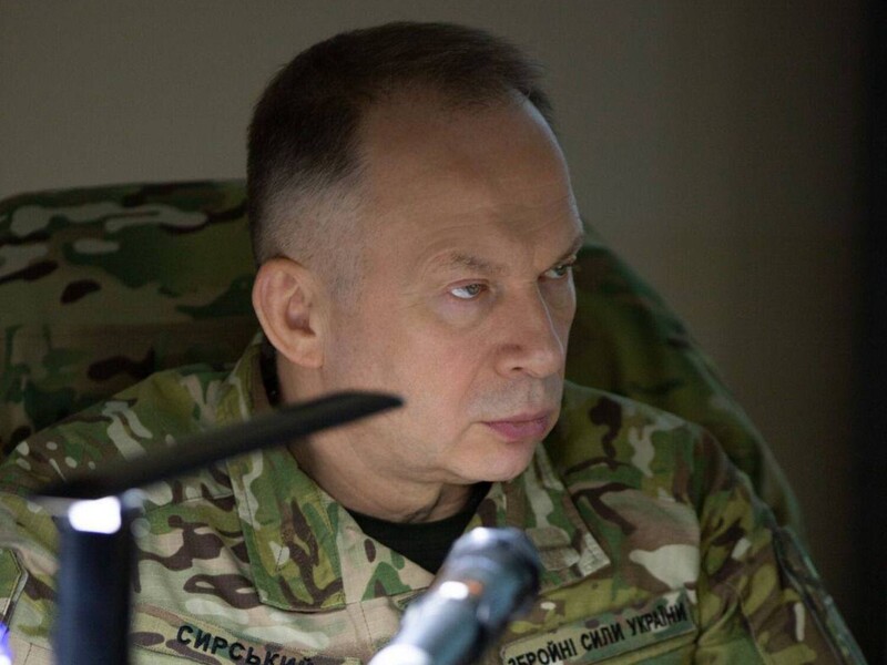 Сирський спростував чутки про ДШВ і штурмові війська: Вони доповнюють, а не конкурують