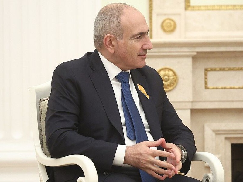 Пашинян приехал в Москву к Путину и потроллил его