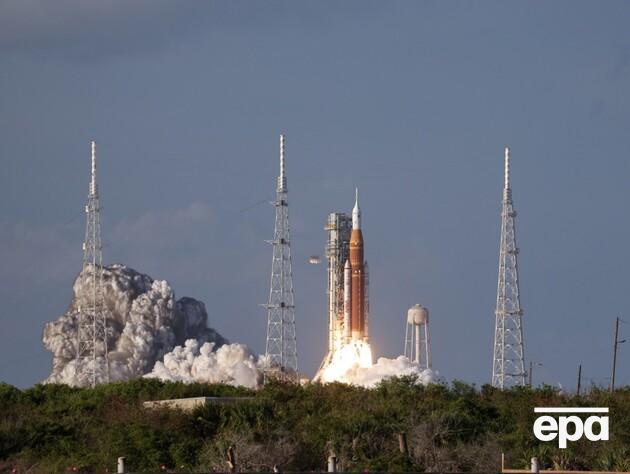 Астронавти першого за пів століття польоту людей до Місяця зіткнулися з несподіваною проблемою