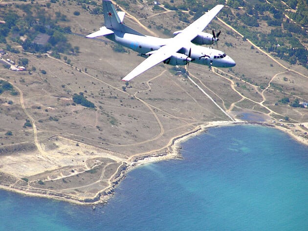 На борту разбившегося в Крыму Ан-26 были российский генерал-лейтенант и еще ряд офицеров – СМИ