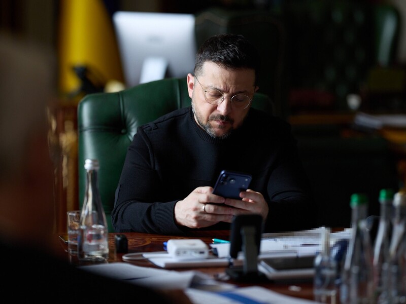 "Это проблема". Зеленский заявил о нехватке средств на восстановление энергетики