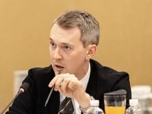 Не может быть так, что человек, который уклоняется, имеет больше прав, чем военный, ушедший в СОЧ