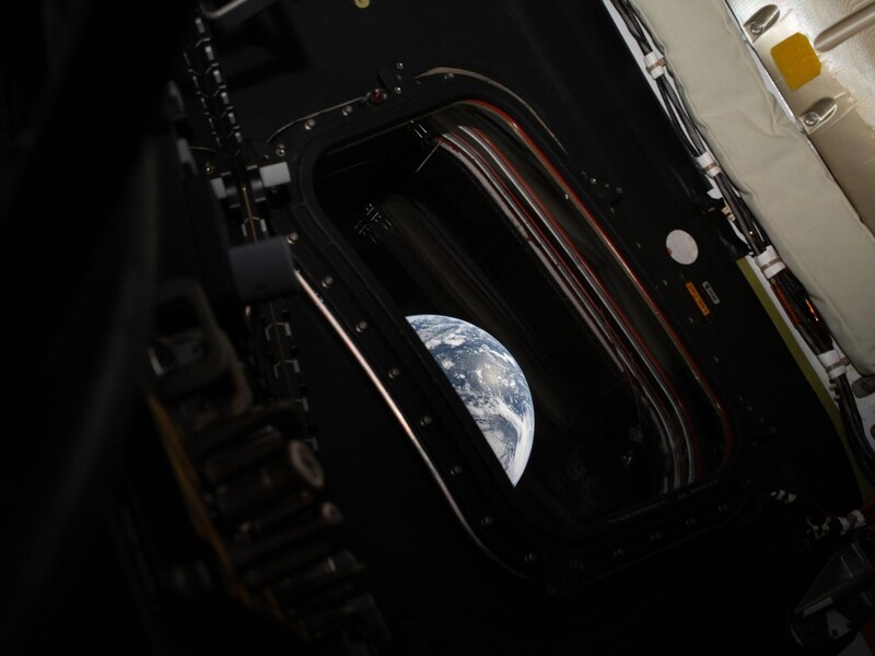 "Феноменально". Астронавты Artemis-2 сделали захватывающие фото Земли из космоса