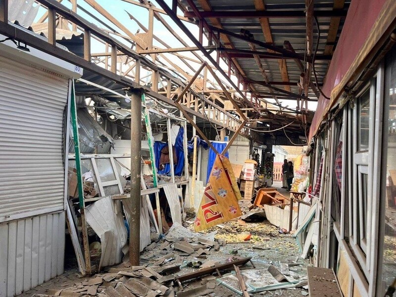 Росіяни вдарили по ринку в Нікополі. Щонайменше п'ятеро загиблих