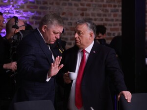 Фіцо після розмови з Орбаном закликав ЄС негайно відновити діалог із Росією