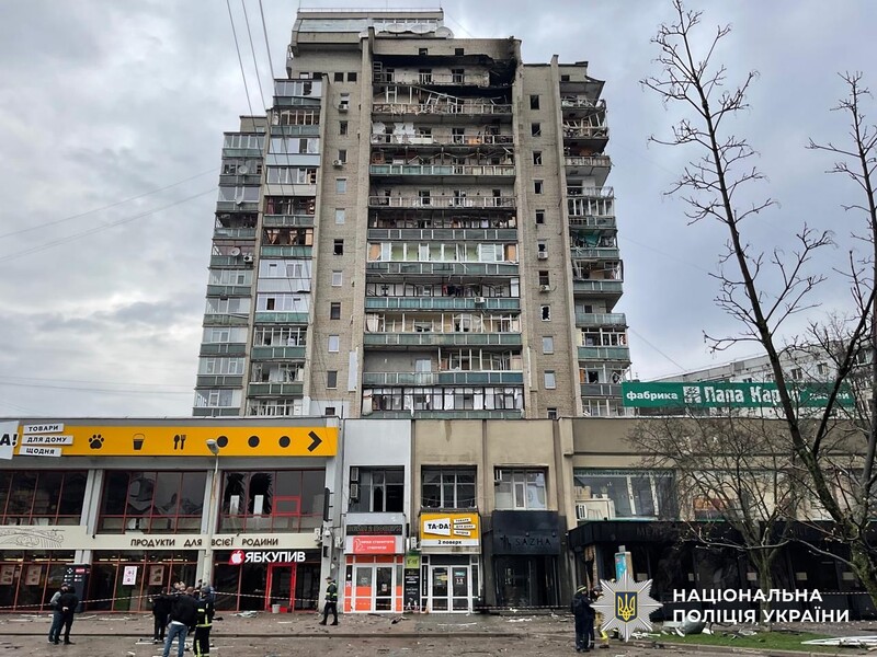 В Сумской области из-за обстрелов РФ травмировались 35 человек. Тревога продолжалась почти сутки