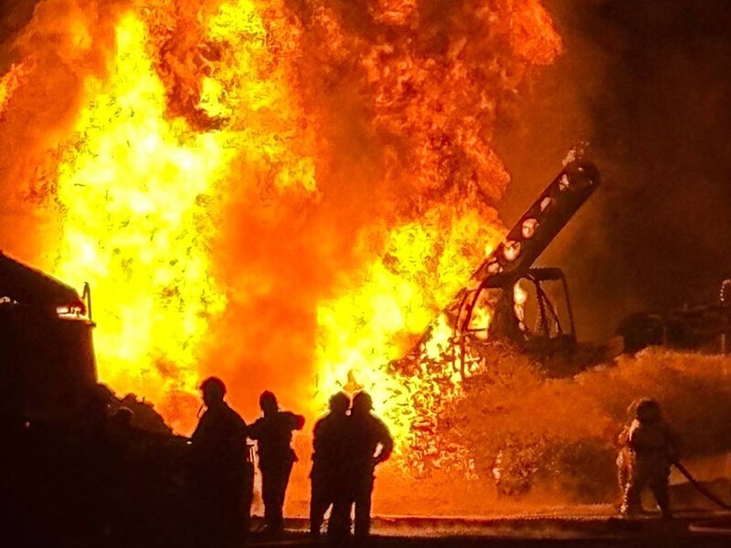 В РФ заявили об атаке дронов на нефтепровод в Ленинградской области, он горит