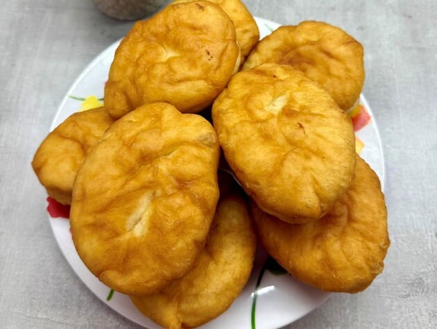 Добавьте это в теплую воду – и получите очень вкусные беляши с сочной начинкой. Рецепт