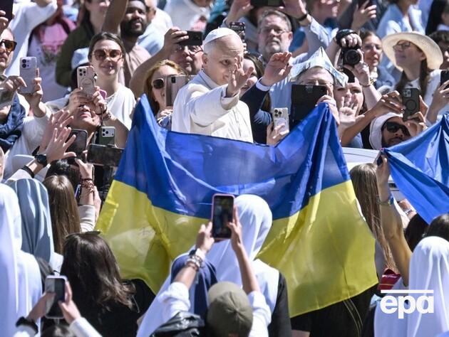 Лев XIV відслужив першу великодню месу й закликав до миру. Фоторепортаж