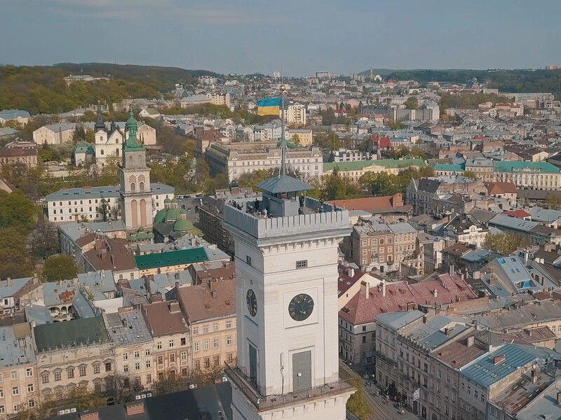 "Нельзя травить в школе тех, кто туда не ходил". Во Львове опровергли информацию, что детей ВПЛ "буллят за язык"