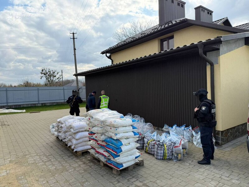 Вилучено речовин на 700 млн грн. У Тернопільській області викрили масштабну нарколабораторію. Відео