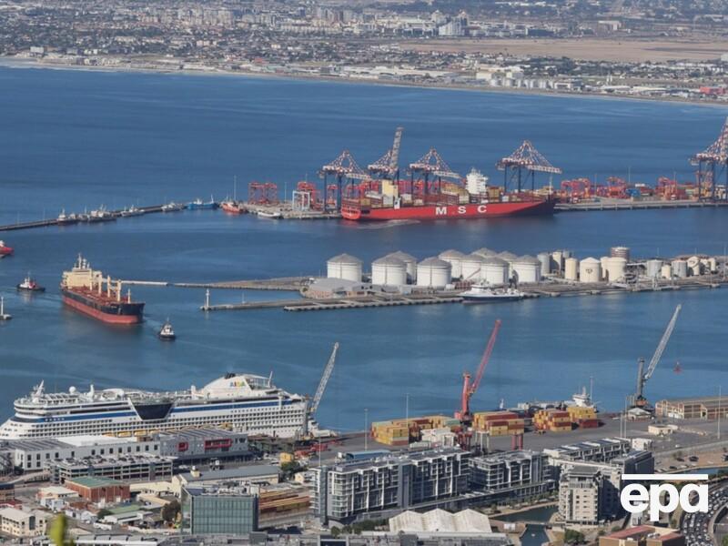 Судноплавство через Ормузьку протоку сягнуло рекордного рівня за два дні – Bloomberg