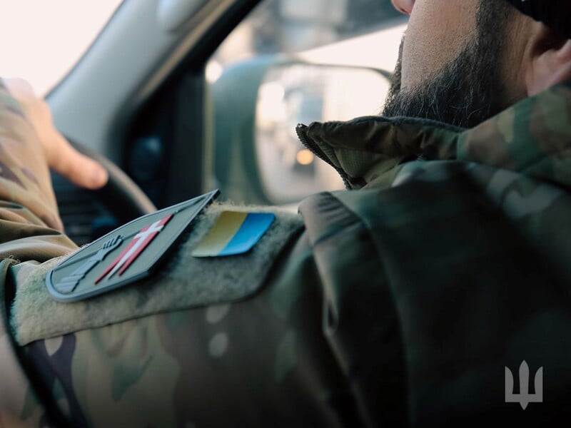 Пролетели 12 км. Украинские военные дроном эвакуировали с позиции кота и собаку. Видео