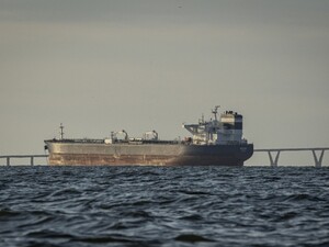 РФ увеличила доходы от нефти до самого высокого уровня с 2022 года. Зеленский призвал ужесточить санкции