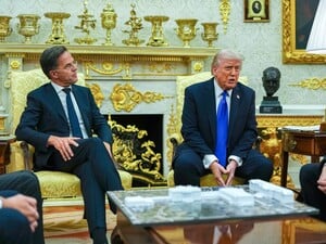 Трамп обсудит с главой Альянса выход США из НАТО – Белый дом