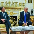 Трамп сьогодні обговорить з главою альянсу вихід США з НАТО – Білий дім