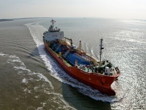 Россия пытается заработать не только на нефти. Что еще продает РФ на фоне кризиса на Ближнем Востоке