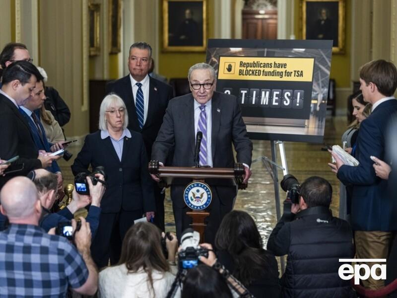 "Досить, це вже занадто". Сенат США хоче обмежити повноваження Трампа у війні з Іраном
