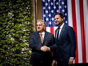 Приезд Вэнса снизил рейтинг партии Орбана – СМИ