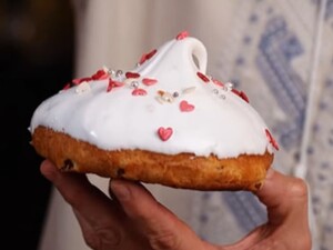 Вместо паски приготовьте те самые верхушки пасок. Простой рецепт теста и глазури