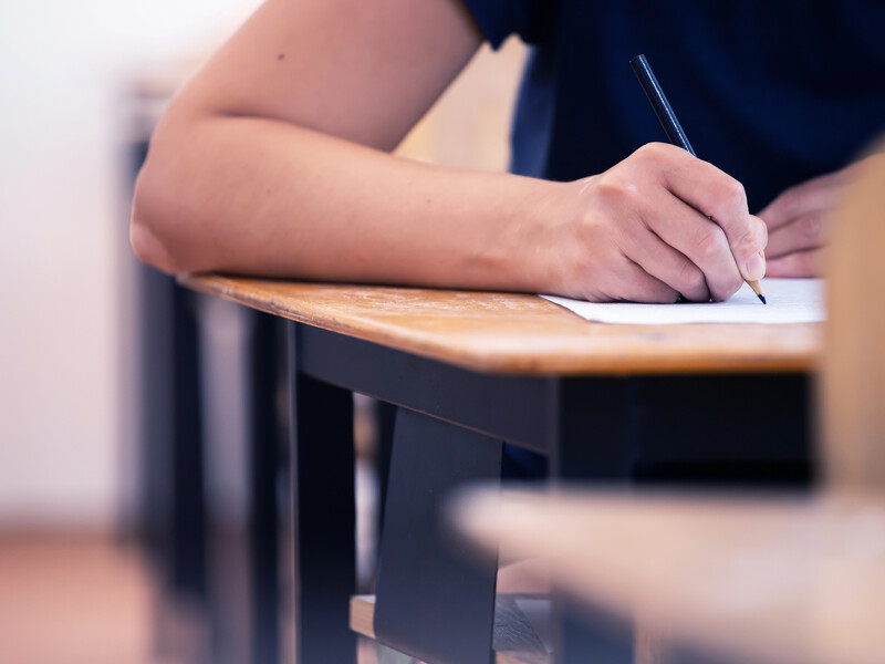 Українці можуть безплатно або частково коштом держави здобути нову спеціальність в університеті "Метінвест Політехніка"