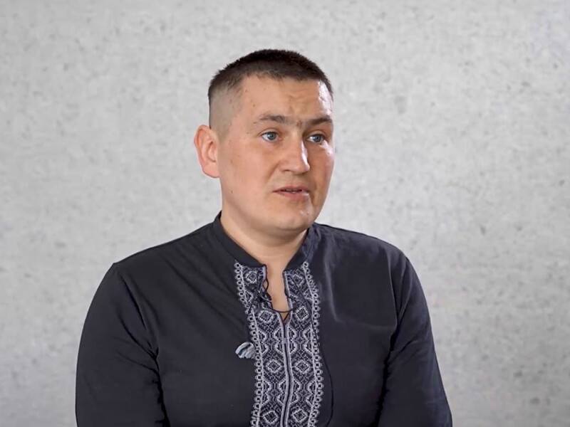 "Россияне по нам стреляли, как в тире". История спасателя вошла в музей "Голоса Мирных" Фонда Рината Ахметова