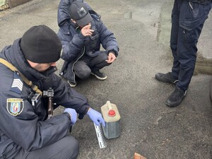 В Киеве повредили Land Rover нардепа. Он предположил, почему это произошло