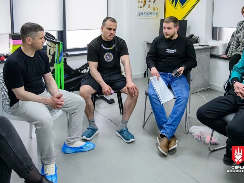 Захисник Маріуполя Кирило Тюрнєв провів тренінг із посттравматичного зростання для ветеранів
