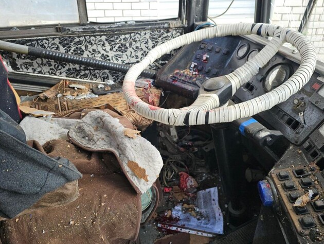 За пів години до 