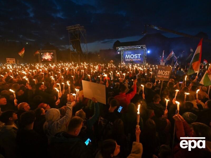"Росіяни, додому!" В Угорщині перед виборами пройшов масштабний мітинг проти Орбана
