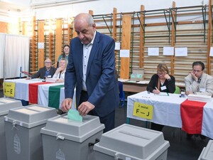 В Венгрии считают голоса после выборов. Сколько набрала партия Орбана?