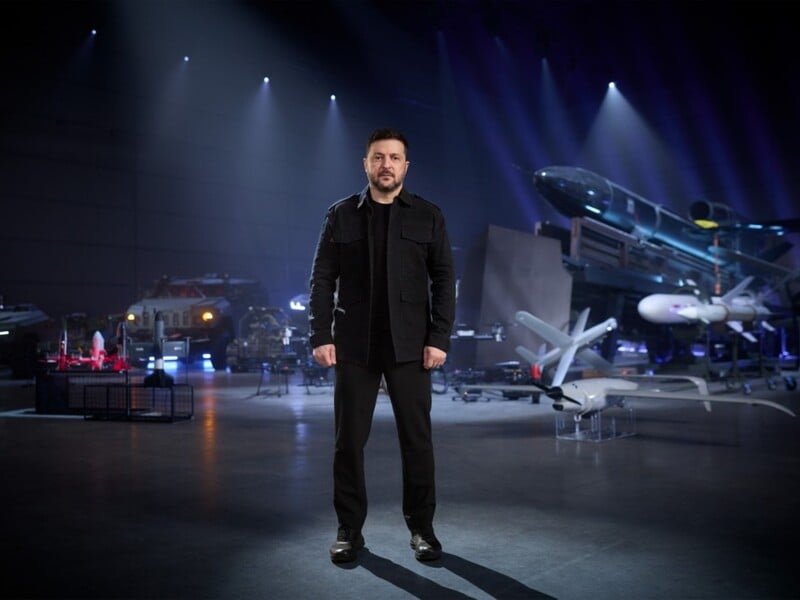 Уперше в історії війни. Українські роботи взяли російську позицію без участі піхоти – Зеленський