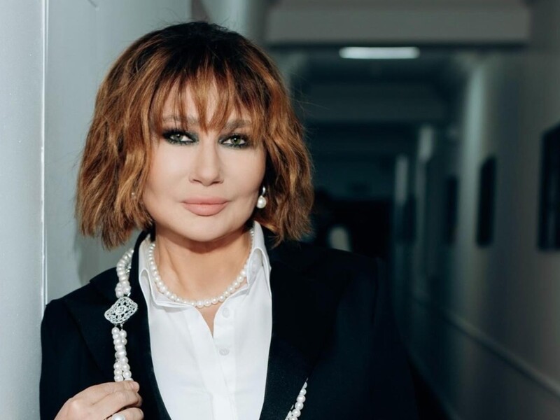 Акцентні та яскраві пасма волосся. Мозгова показала новий образ своєї доньки