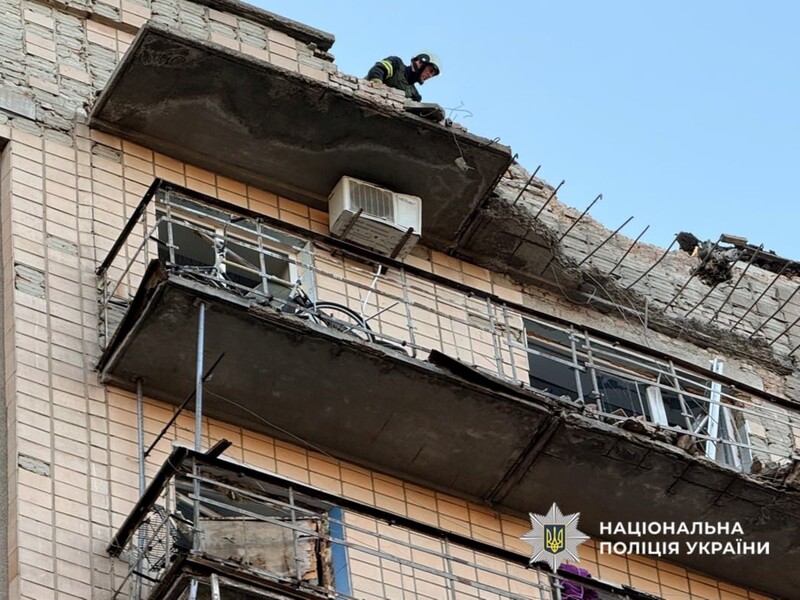 РФ ударила по Черкасах. Пошкоджено багатоповерхівки, загинув восьмирічний хлопчик, є поранені. Фото