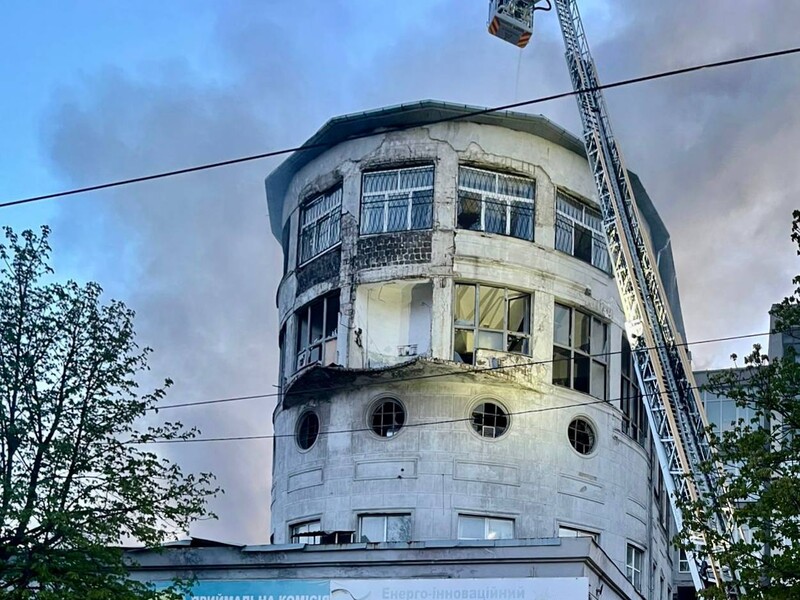 "Жодної військової цілі". Мер Дніпра показав руйнування після нічного обстрілу РФ. Фото