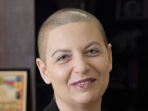 Пропагандистка Симоньян розповіла, що й далі спить із померлим чоловіком