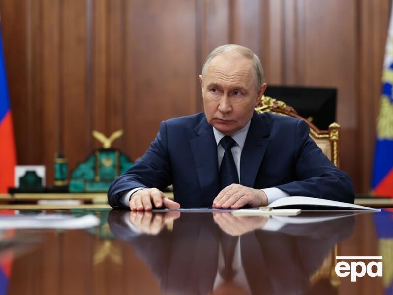 Путин заявил, что экономика РФ падает из-за праздников и погоды 