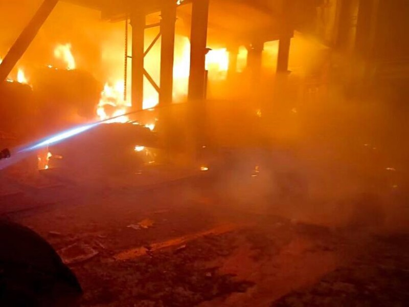 Увечері РФ атакувала Україну десятками ракет. Виникли пожежі