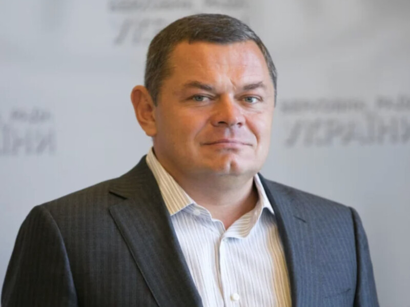 Сім'я чинного нардепа зводить у Криму "іміджеві" дороги для Путіна – "Схеми"