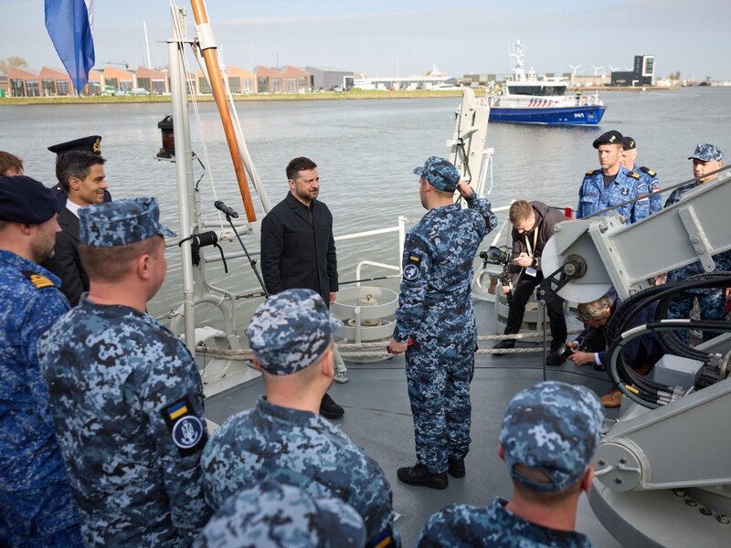 Нідерланди скоро підготують український екіпаж і передадуть Україні корабель. Його назвуть "Генічеськ"
