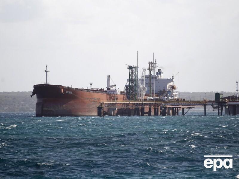 США продлили ослабление санкций против российской нефти, несмотря на обещания Бессента