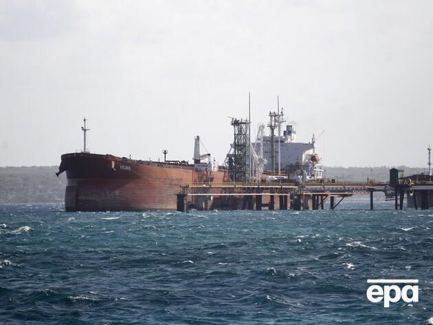 США продлили ослабление санкций против российской нефти, несмотря на обещания Бессента