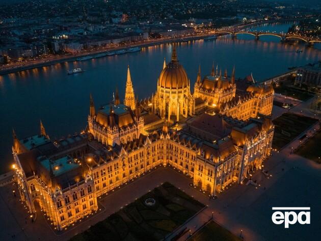 "Єдиний сусід, який не влаштовував нам демонстрації". Чого Україна чекає від Угорщини після програшу Орбана?