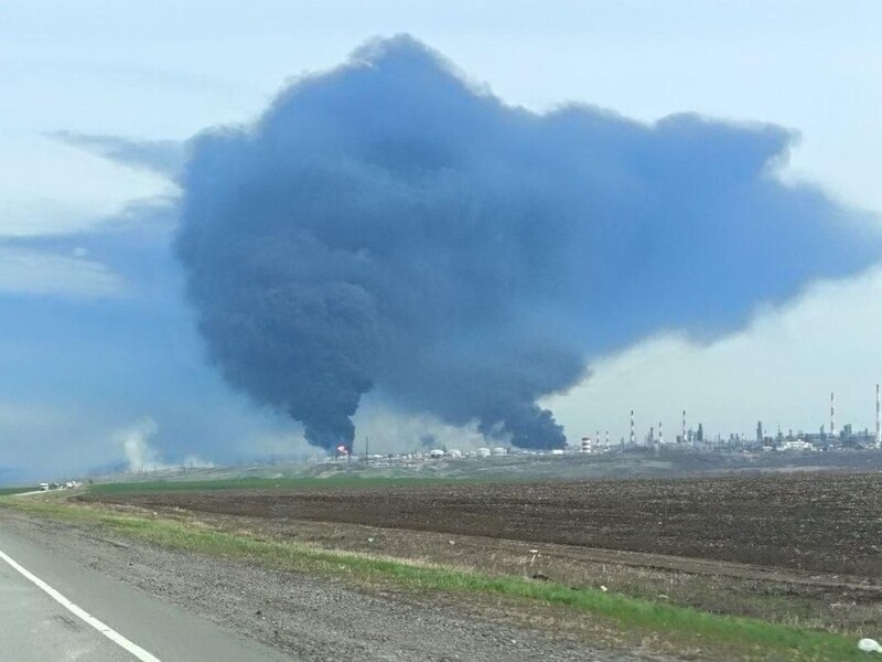 Дроны атаковали еще один НПЗ в России