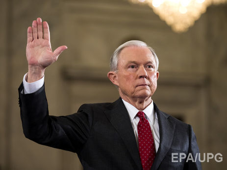 В США на Сешнса подали этическую жалобу