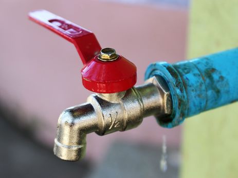 Боевики обстреляли окрестности Золотого, город остался без воды