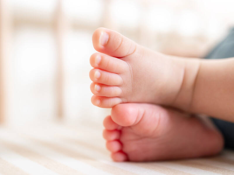 Немовля отруїлося чадним газом у Києві після пожежі у квартирі, яку підпалив імовірний стрілець