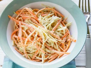 Чем дольше стоит, тем вкуснее получается. Как дома приготовить салат 