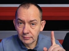 Мразия резко сокращает добычу нефти. Вместо смешных санкций начались несмешные